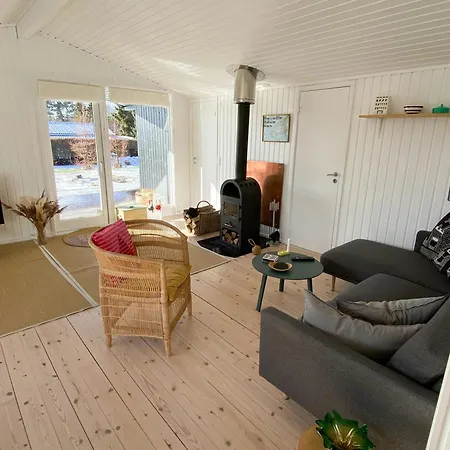 Summer Bliss With Vibrant Garden In Nodebohuse Holiday home *
