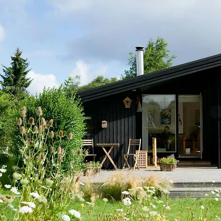 Summer Bliss With Vibrant Garden In Nodebohuse Holiday home Hundested