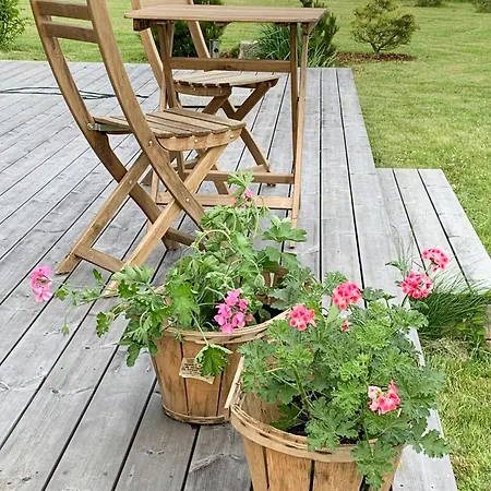 Holiday home Summer Bliss With Vibrant Garden In Nodebohuse